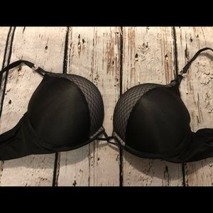 Victoria’s Secret bombshell plunge bra 32C